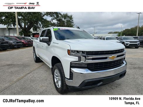 Used 2020 Chevrolet Silverado 1500 LT image 1