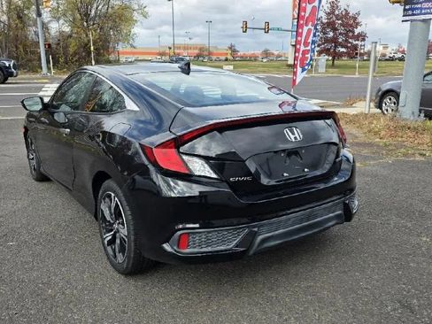 Used 2017 Honda Civic Touring image 5