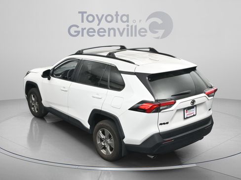 Used 2024 Toyota RAV4 XLE w/ Convenience Package image 9