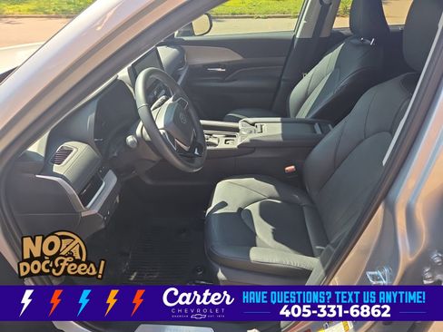 Used 2024 Toyota Grand Highlander FWD image 16