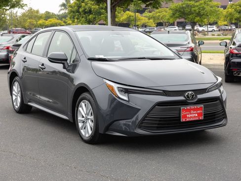 Certified 2026 Toyota Corolla LE w/ LE Premium Package FWD image 3