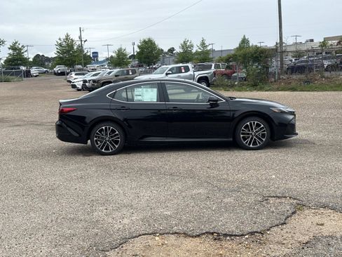 New 2026 Toyota Camry XLE AWD/4WD image 2
