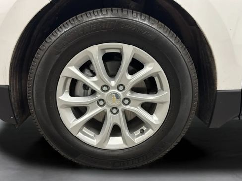 Used 2021 Chevrolet Equinox LS FWD image 30