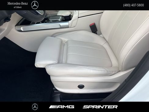 Certified 2022 Mercedes-Benz GLB 250 4MATIC image 14