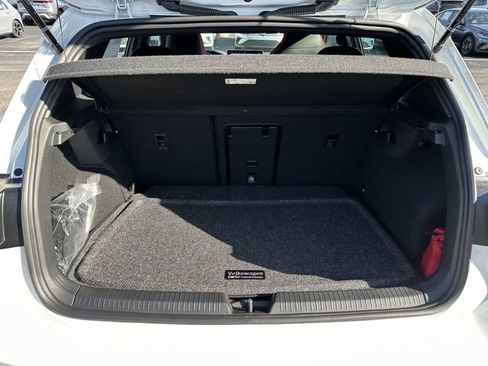 New 2026 Volkswagen GTI SE FWD image 27