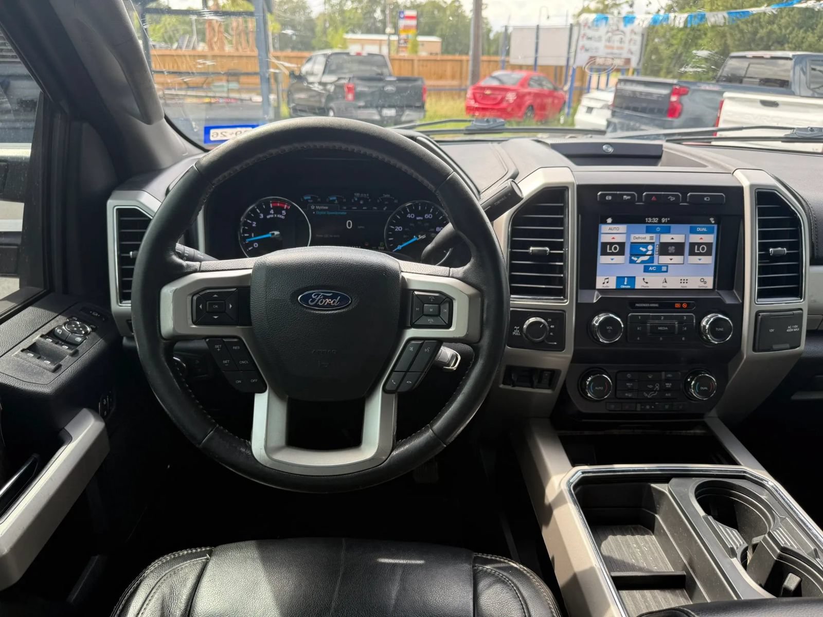 Used 2019 Ford F350 Lariat w/ Lariat Value Package AWD/4WD image 21