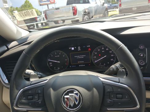 Used 2023 Buick Envision Avenir FWD image 13