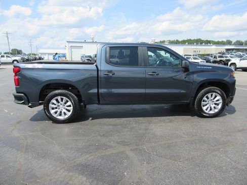 Certified 2021 Chevrolet Silverado 1500 Custom w/ LPO, Dark Essentials Package AWD/4WD image 5