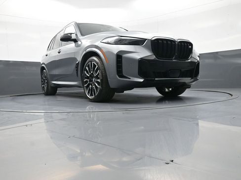 Used 2024 BMW X5 M60i AWD/4WD image 31