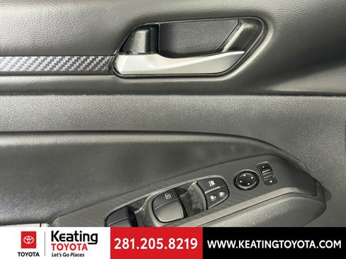 Used 2024 Nissan Altima 2.5 SV image 11