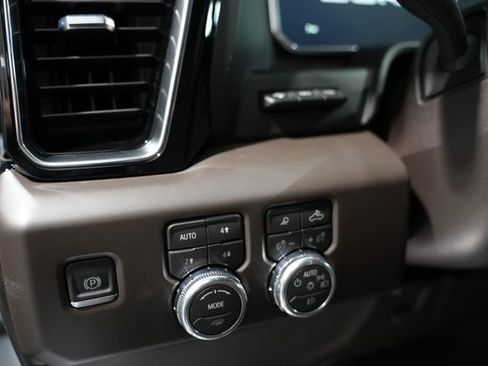New 2026 GMC Sierra 2500 Denali w/ Denali Reserve Package image 12