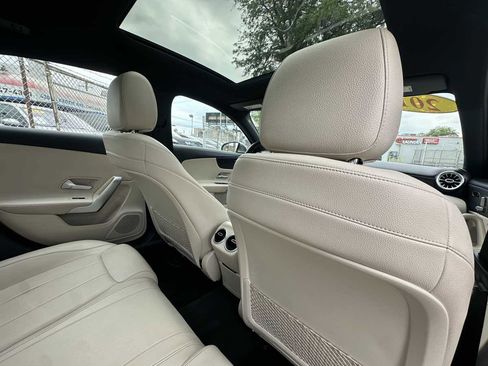 Used 2019 Mercedes-Benz A 220 4MATIC image 32