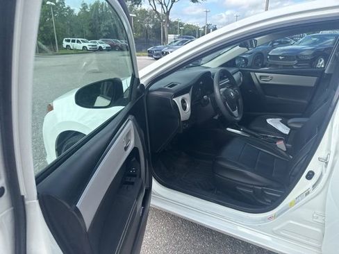 Used 2018 Toyota Corolla LE image 12