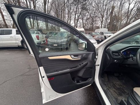 Used 2022 Ford Escape Titanium w/ Titanium Elite Package image 12