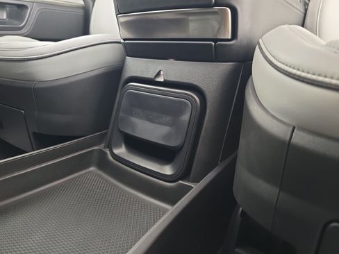 Used 2023 Rivian R1S Launch Edition AWD/4WD image 31