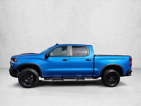 Used 2023 Chevrolet Silverado 1500 ZR2 w/ Technology Package AWD/4WD image 4