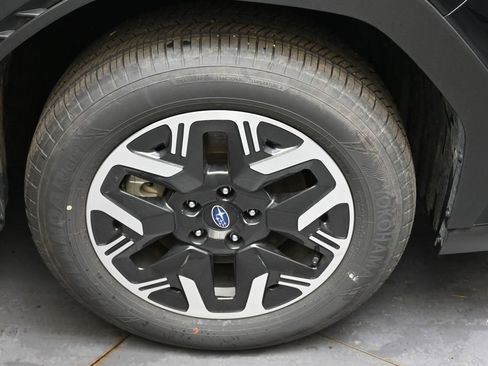Certified 2025 Subaru Forester Premium AWD/4WD image 10