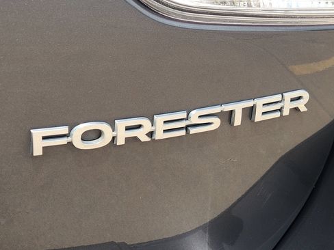 Used 2020 Subaru Forester Premium AWD/4WD image 13