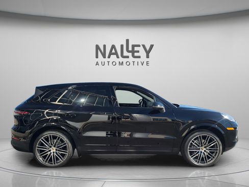 Used 2020 Porsche Cayenne image 7