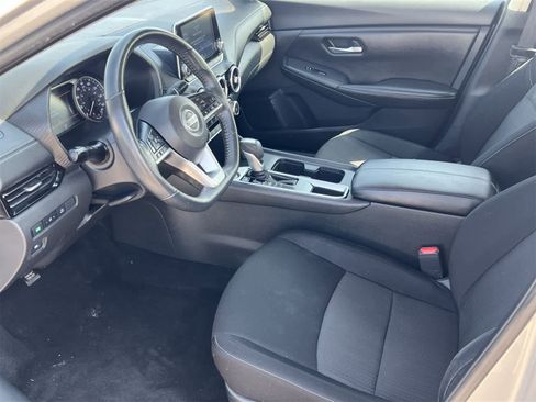 Used 2022 Nissan Sentra SV image 10