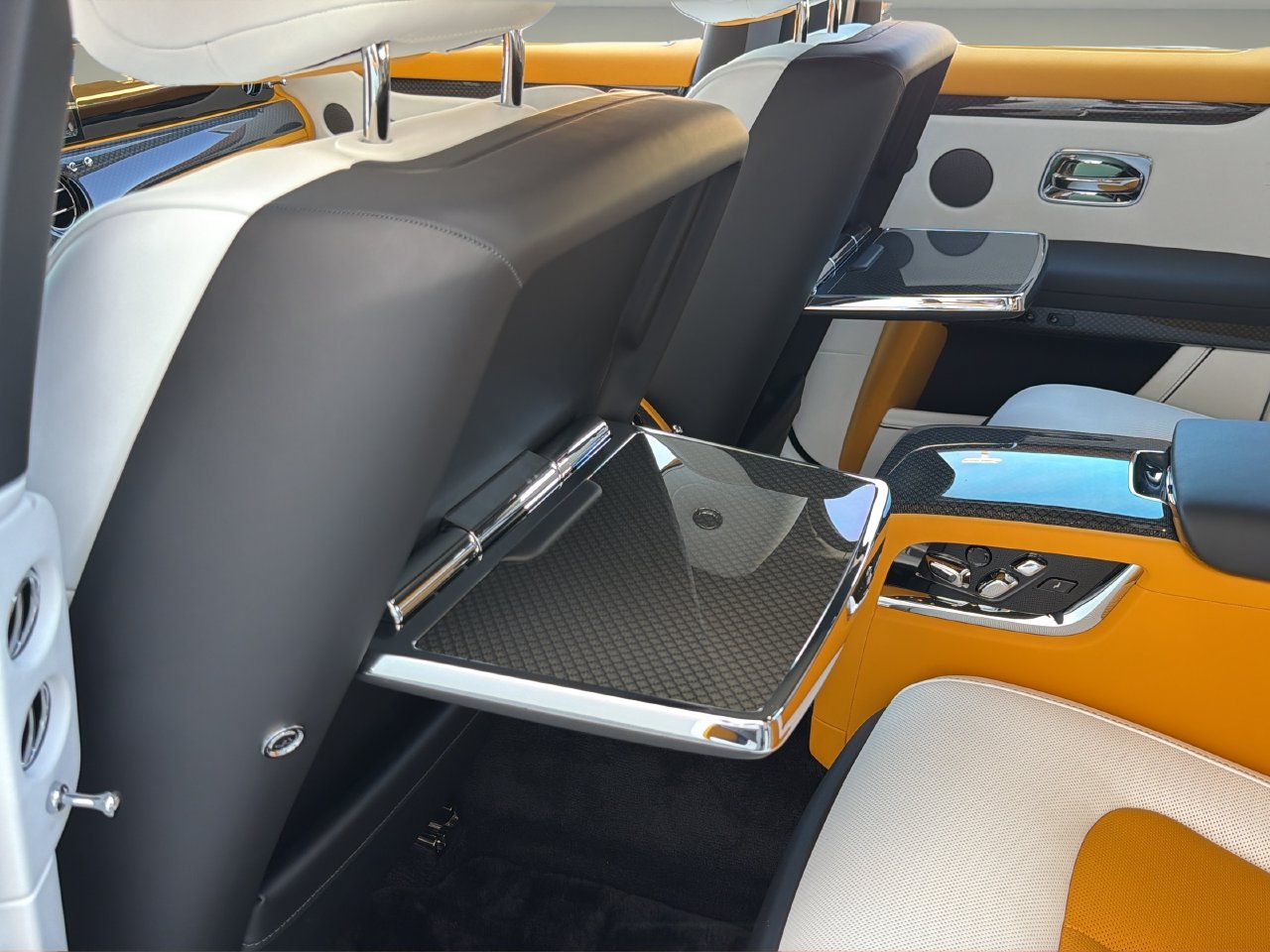 New 2027 Rolls-Royce Ghost Black Badge AWD/4WD image 16