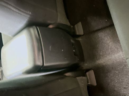 Used 2016 Toyota RAV4 XLE AWD/4WD image 28