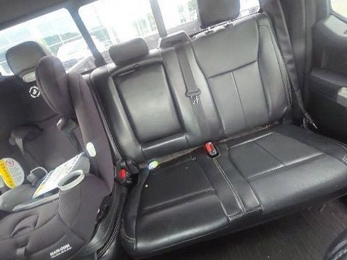Used 2018 Ford F150 Lariat w/ Equipment Group 502A Luxury AWD/4WD image 15