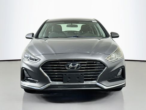 Used 2019 Hyundai Sonata SE FWD image 2