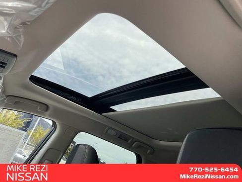 New 2026 Nissan Pathfinder SV w/ SV Premium Package FWD image 14