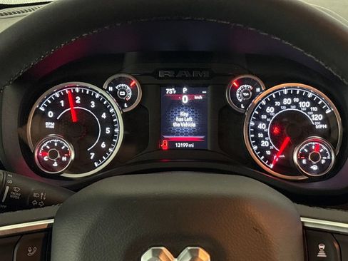 Used 2025 RAM 1500 Big Horn AWD/4WD image 22