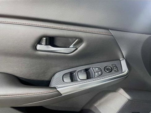 Certified 2024 Nissan Sentra SR w/ SR Premium Package image 15