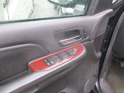 Used 2008 Cadillac Escalade AWD image 10