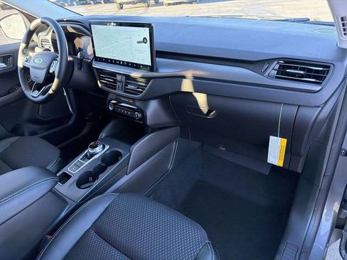 New 2026 Ford Escape SE FWD image 28