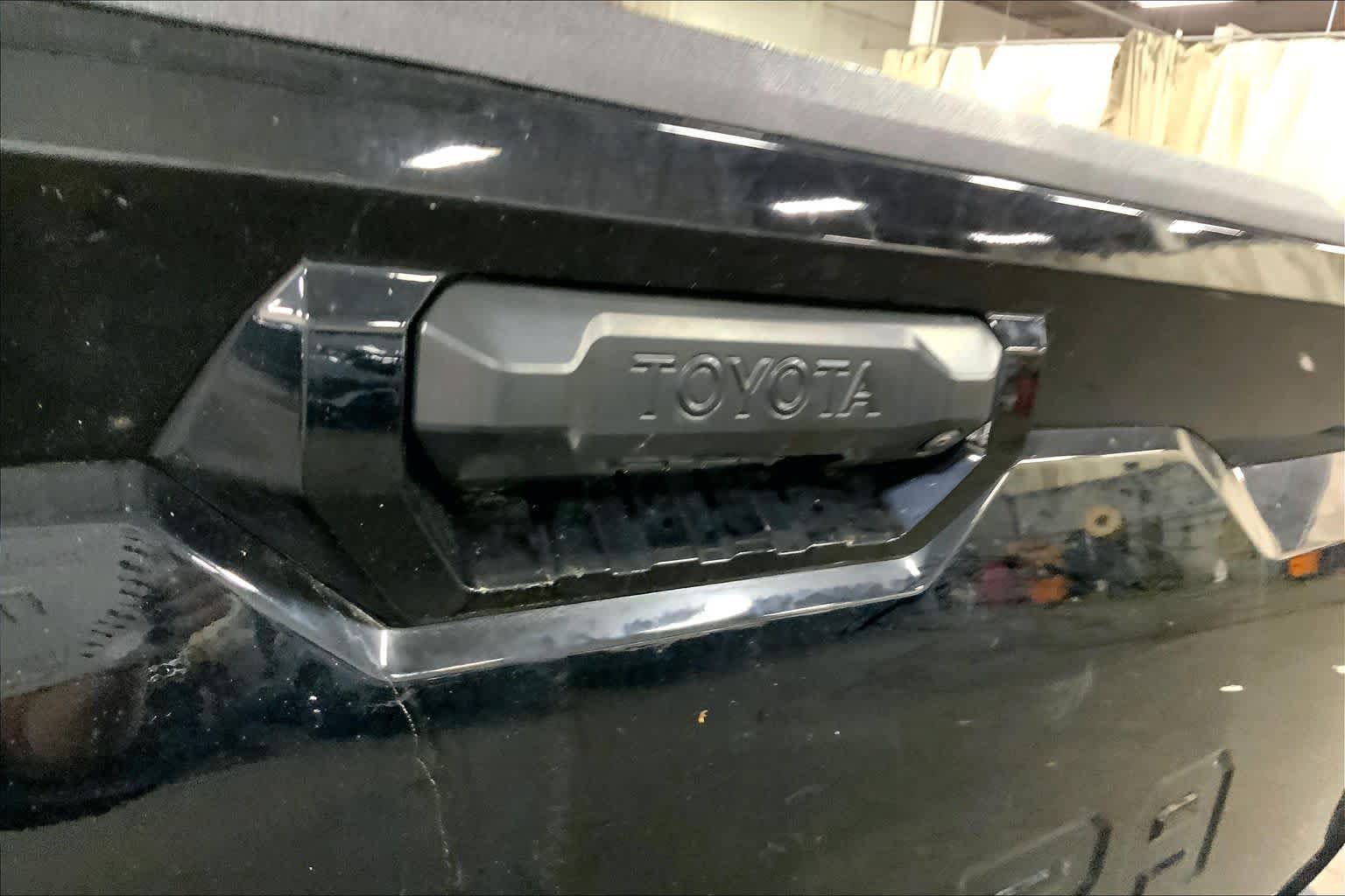 Used 2024 Toyota Tundra SR5 w/ SR5 Convenience Package AWD/4WD image 10