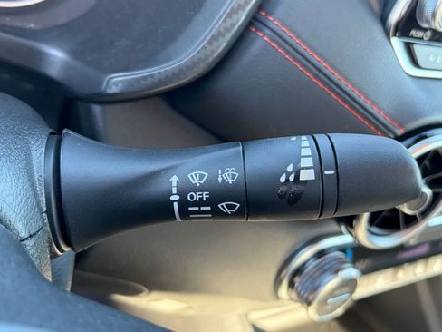Used 2025 Nissan Sentra SR FWD image 15