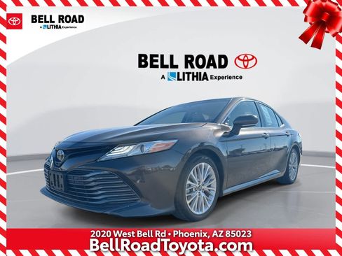Used 2018 Toyota Camry XLE image 1