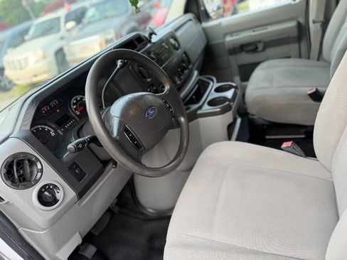 Used 2013 Ford E-250 and Econoline 250 w/ PWR Group RWD image 9