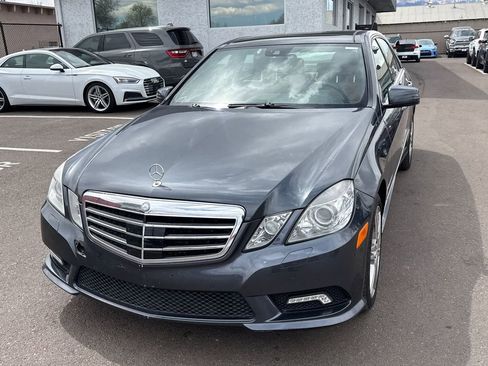 Used 2010 Mercedes-Benz E 550 Sedan image 3