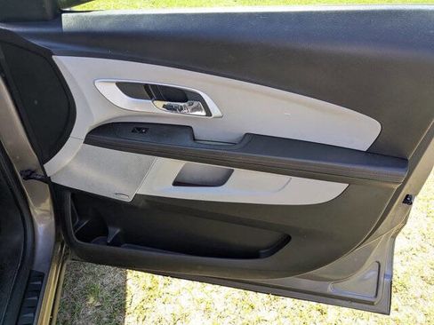 Used 2010 Chevrolet Equinox LT FWD image 34