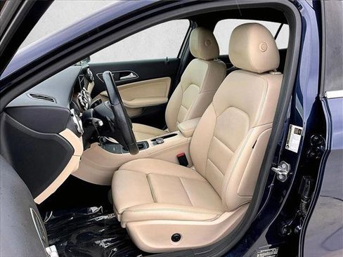 Used 2018 Mercedes-Benz GLA 250 4MATIC image 27