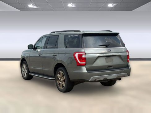 Used 2019 Ford Expedition XLT w/ Equipment Group 202A RWD image 3