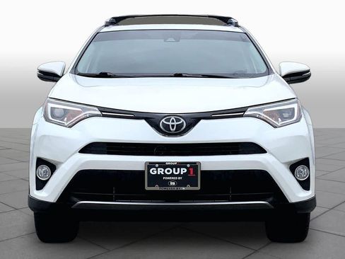 Used 2018 Toyota RAV4 Limited AWD/4WD image 4