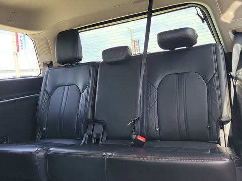 Used 2020 Ford Expedition Platinum RWD image 13