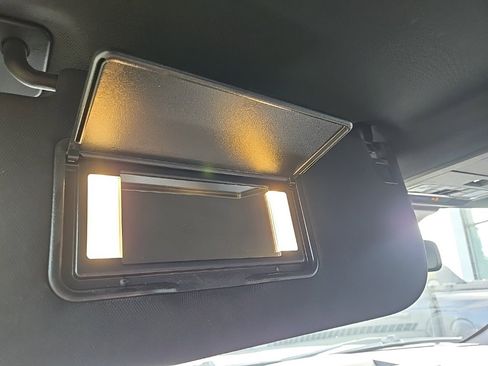 Used 2023 Ford F150 Platinum w/ FX4 Off-Road Package image 87