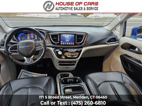 Used 2019 Chrysler Pacifica Touring-L w/ Advanced Safetytec Group image 24