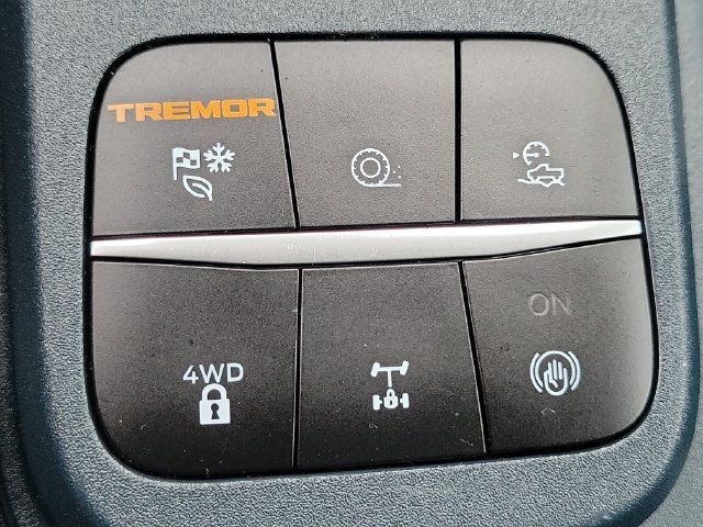 Used 2023 Ford Maverick Tremor w/ Tremor Off-Road Package AWD/4WD image 17