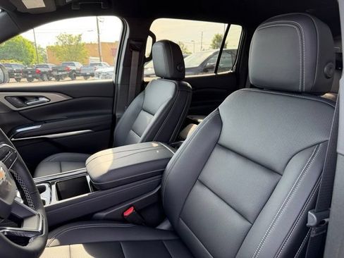 New 2026 Chevrolet Traverse LT w/ Driver Confidence Package FWD image 19