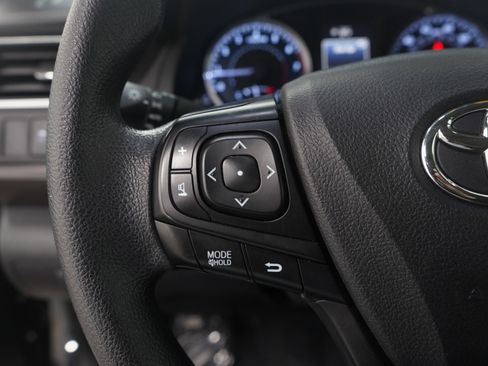 Used 2016 Toyota Camry LE image 24