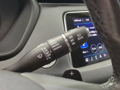 Used 2021 Cadillac XT4 Luxury w/ Cold Weather Package AWD/4WD image 31