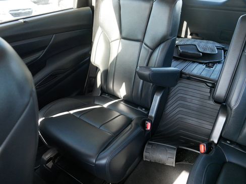 Certified 2025 Subaru Ascent Bronze Edition image 12